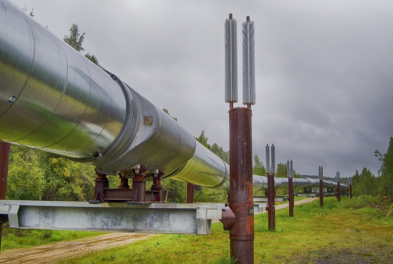 Oil pipeline